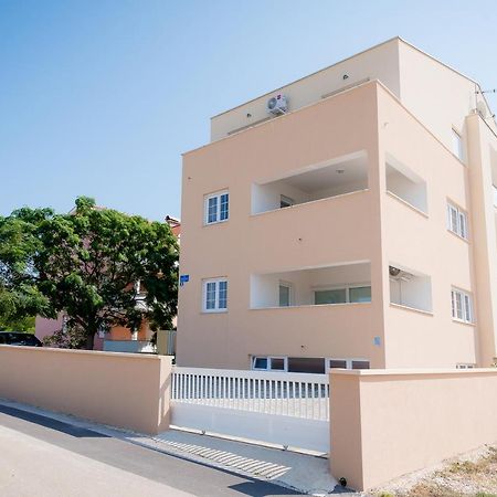 Apartments Sandrina Vrsi Eksteriør bilde