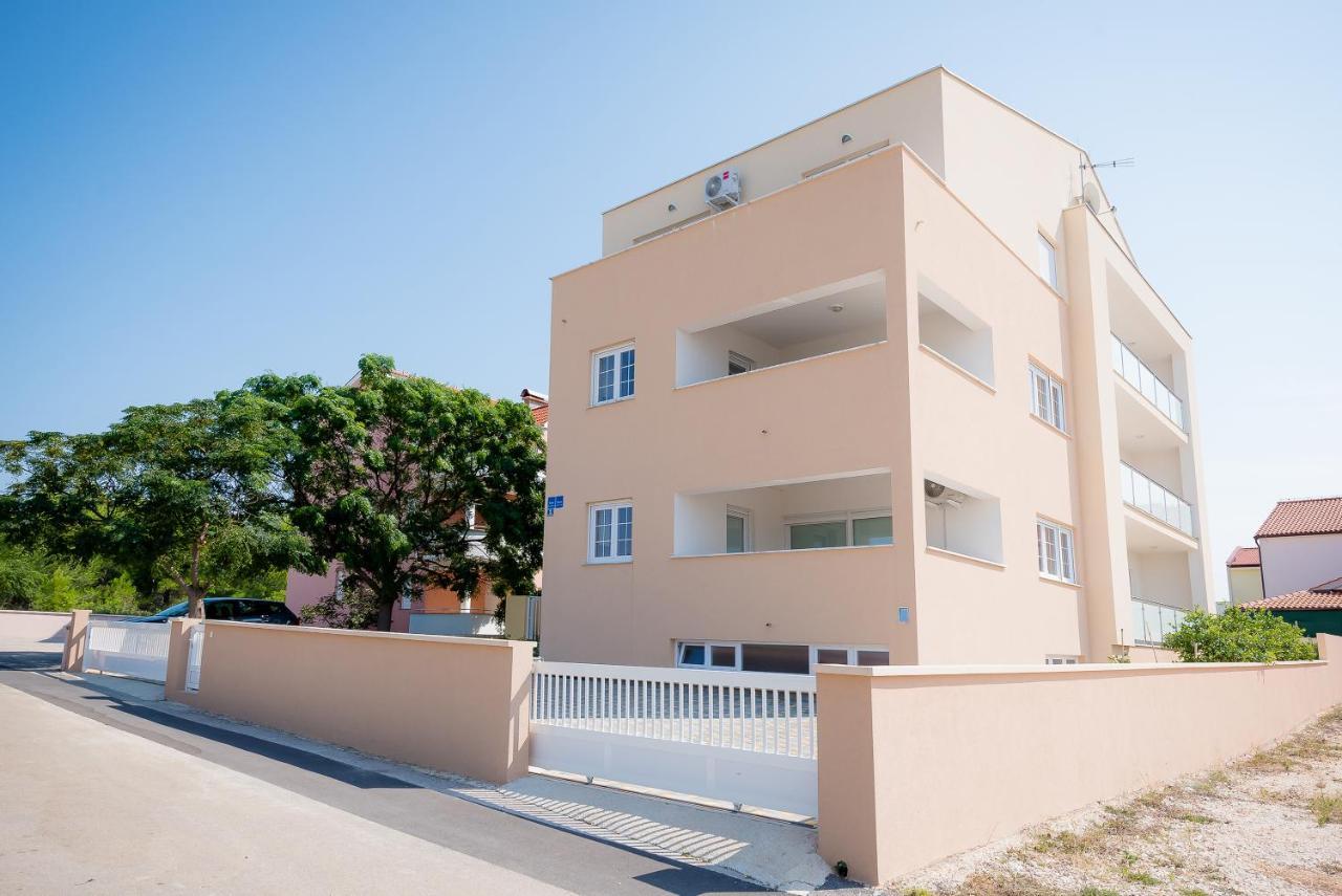 Apartments Sandrina Vrsi Eksteriør bilde