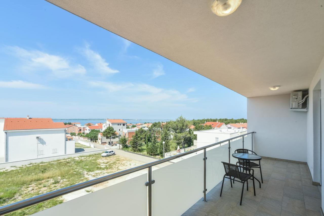 Apartments Sandrina Vrsi Eksteriør bilde