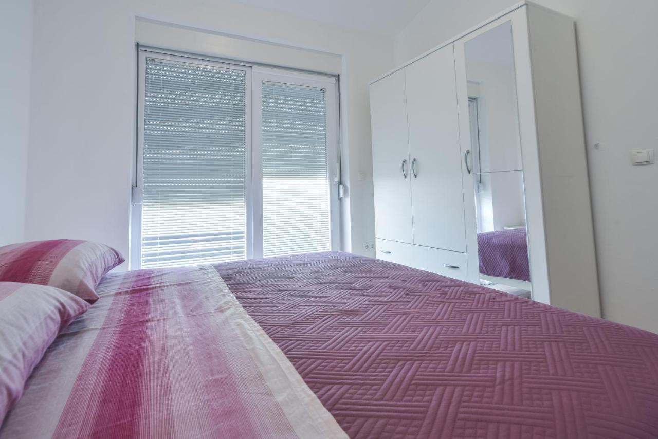 Apartments Sandrina Vrsi Eksteriør bilde